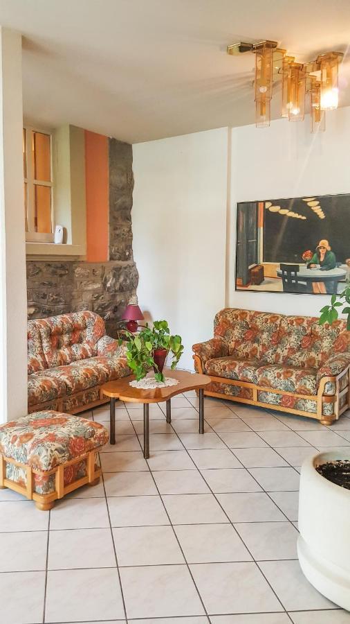 Hôtel les Berges Chippis Extérieur photo